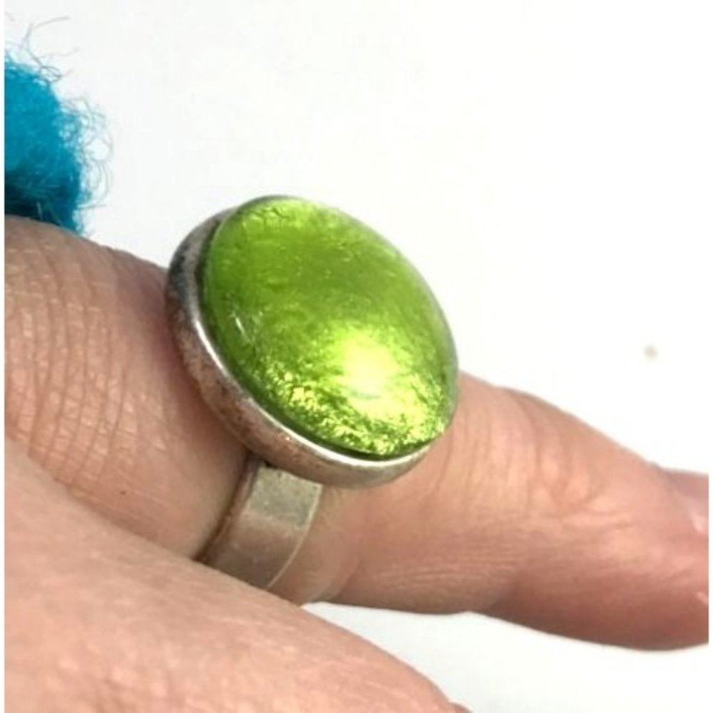 Retro Style Stainless Steel Fashion ring with Green Glass Cabochon Size 6